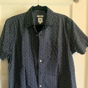 GAP Shirt